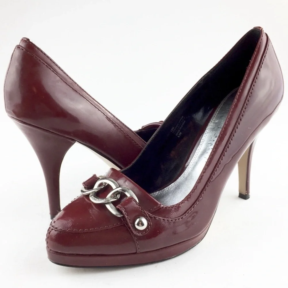 WHBM WINE CHAIN ACCENT LOAFER HEELS